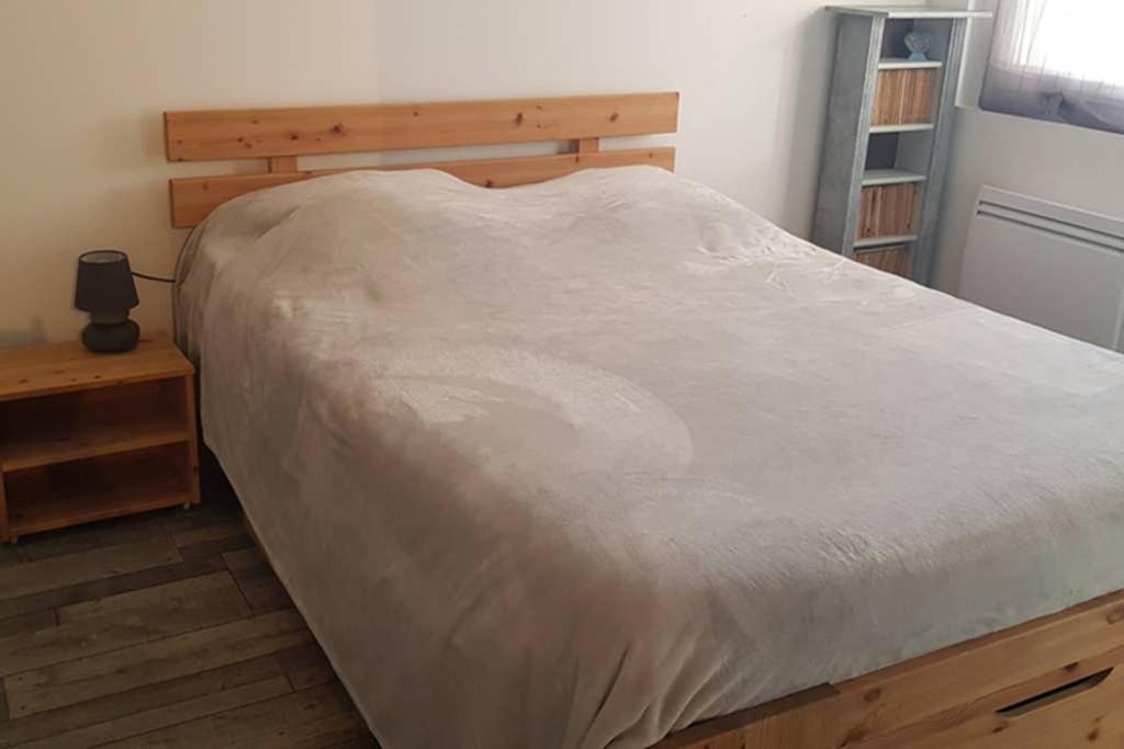 에그모르트 Un Charmant Logement 아파트 외부 사진