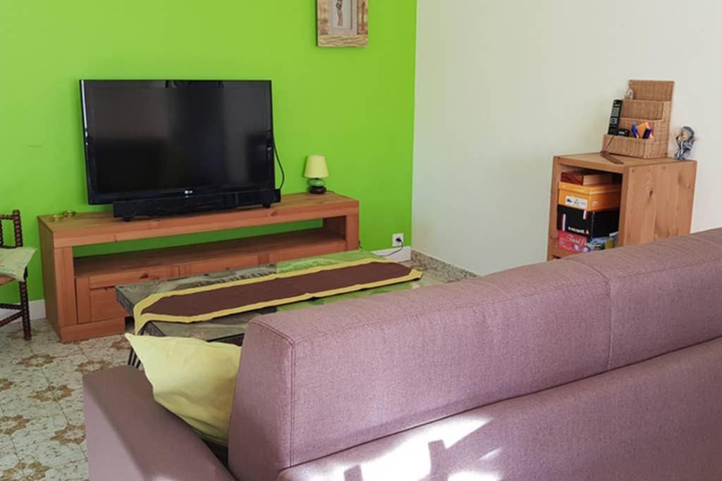 에그모르트 Un Charmant Logement 아파트 외부 사진
